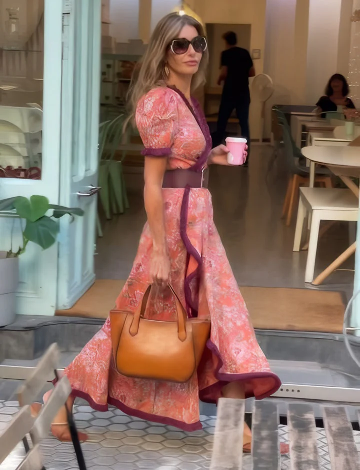 Sophie | Elegancka Różowa Sukienka Maxi z Krótkim Rękawem