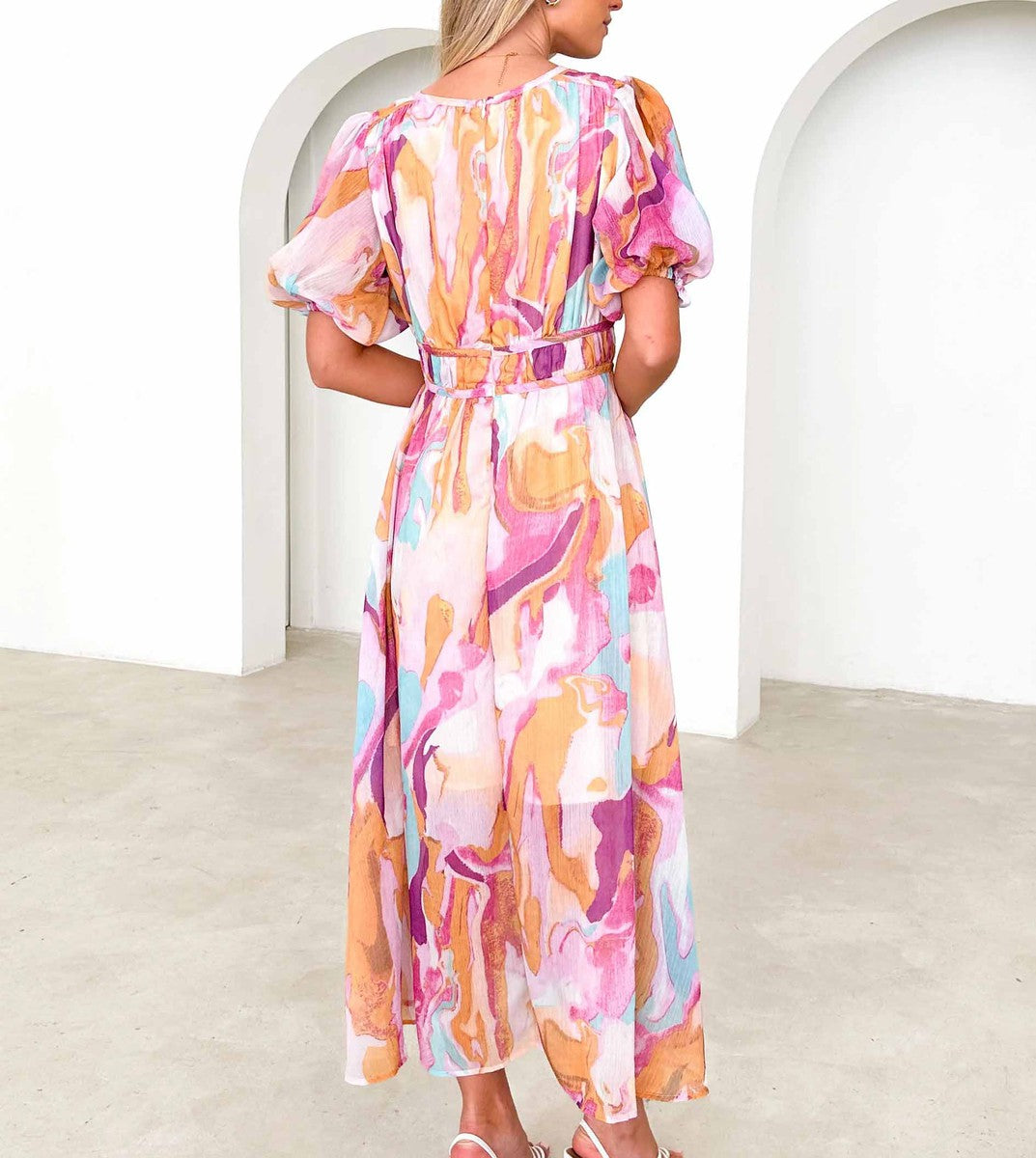 Ilona – Elegancka różowa maxi sukienka